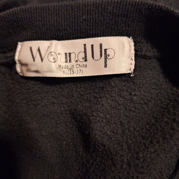 Wound up women's graphic sweatshirt size XL - Picture 4 of 4